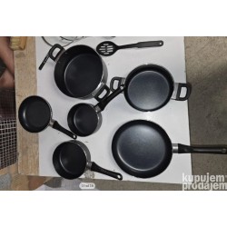 Amazon Basic set 15 delova posuđa sa nelep.oblogom, crna