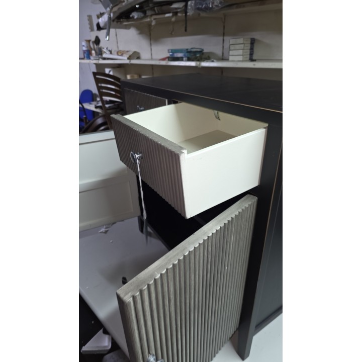 Komoda sa vratima i fiokama 76x36x75.5 cm – Drvena komoda moderan dizajn