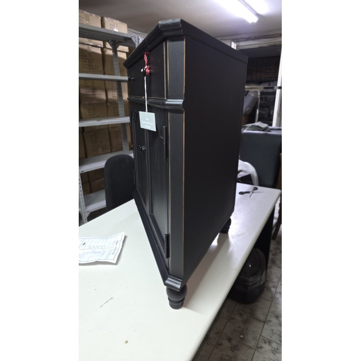 Crna ugaona komoda od drveta – klasični stil 80.5x43.5x76.5 cm