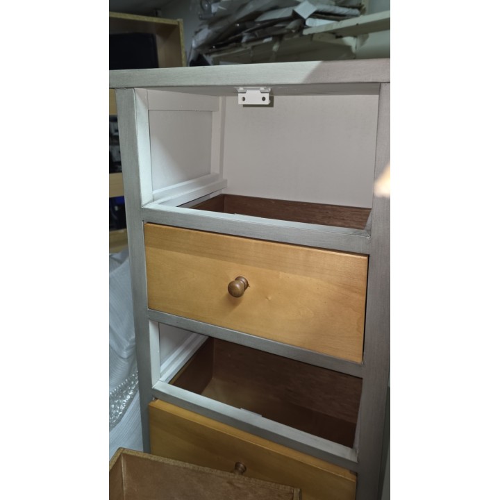 Komoda sa 4 fioke 45x25x79 cm – Drvo malezijske topole i MDF, siva