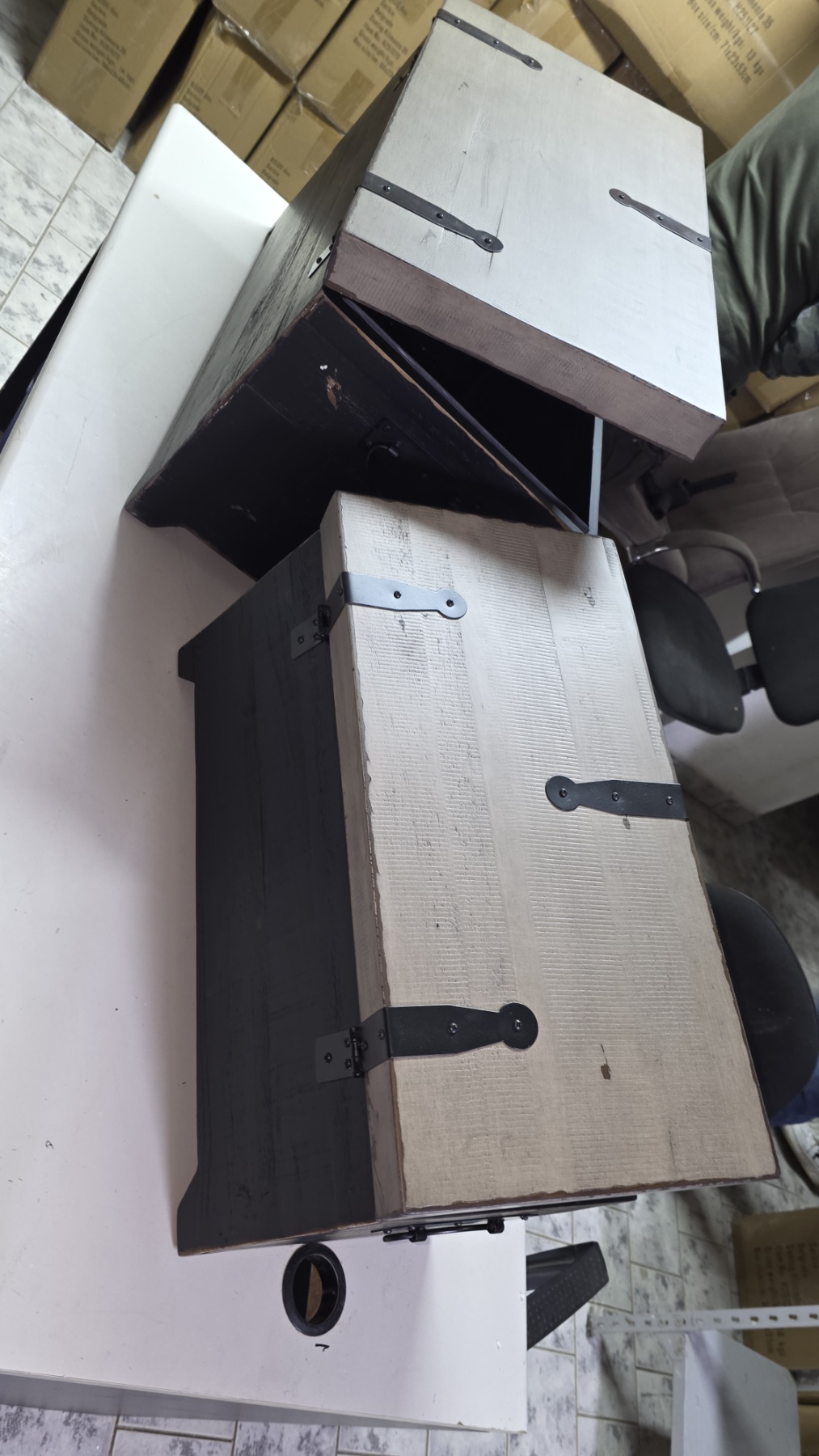 Set od 2 drvene škrinje za odlaganje – puno drvo jele/MDF, rustični stil - Слика 26